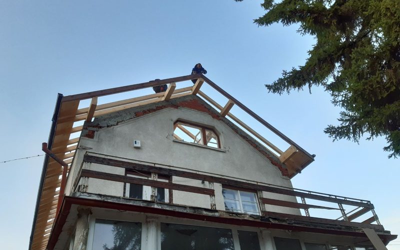 Покривна конструкция при груб строеж, реален обект